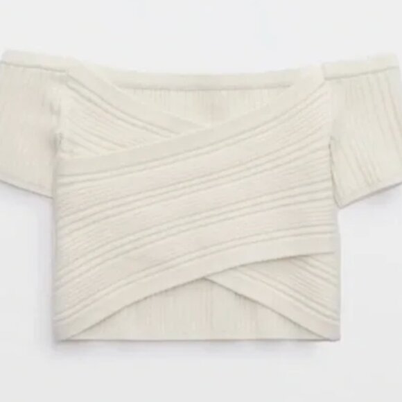 Aerie Reversible Sweater Cropped Top | Medium - Picture 1 of 3